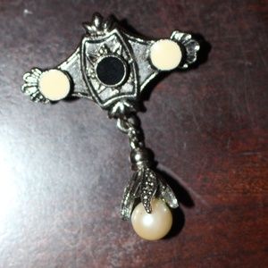 Pier 1 Import brooch